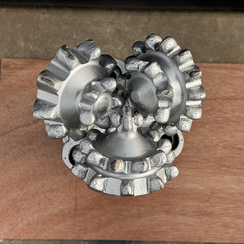 5 1/2 اینچ استیل دندان Tricone حفاری بیت با تابلو ژورنال برای حفاری سریع